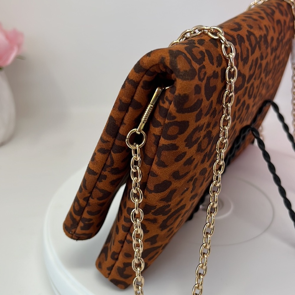 La Regale Italian Brand Crossbody Fold Over Animal Print Clutch Gold Tone Chain - Picture 3 of 6
